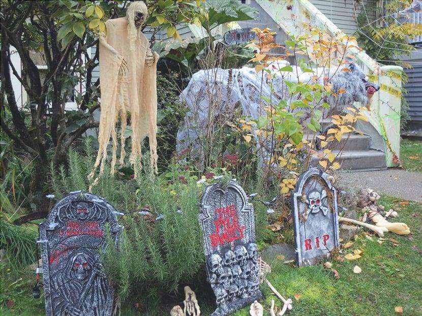 Come decorare il tuo giardino per Halloween - Cementerio Decoracion
