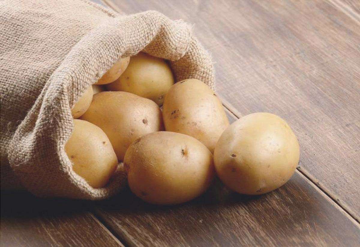 borsa con diverse patate